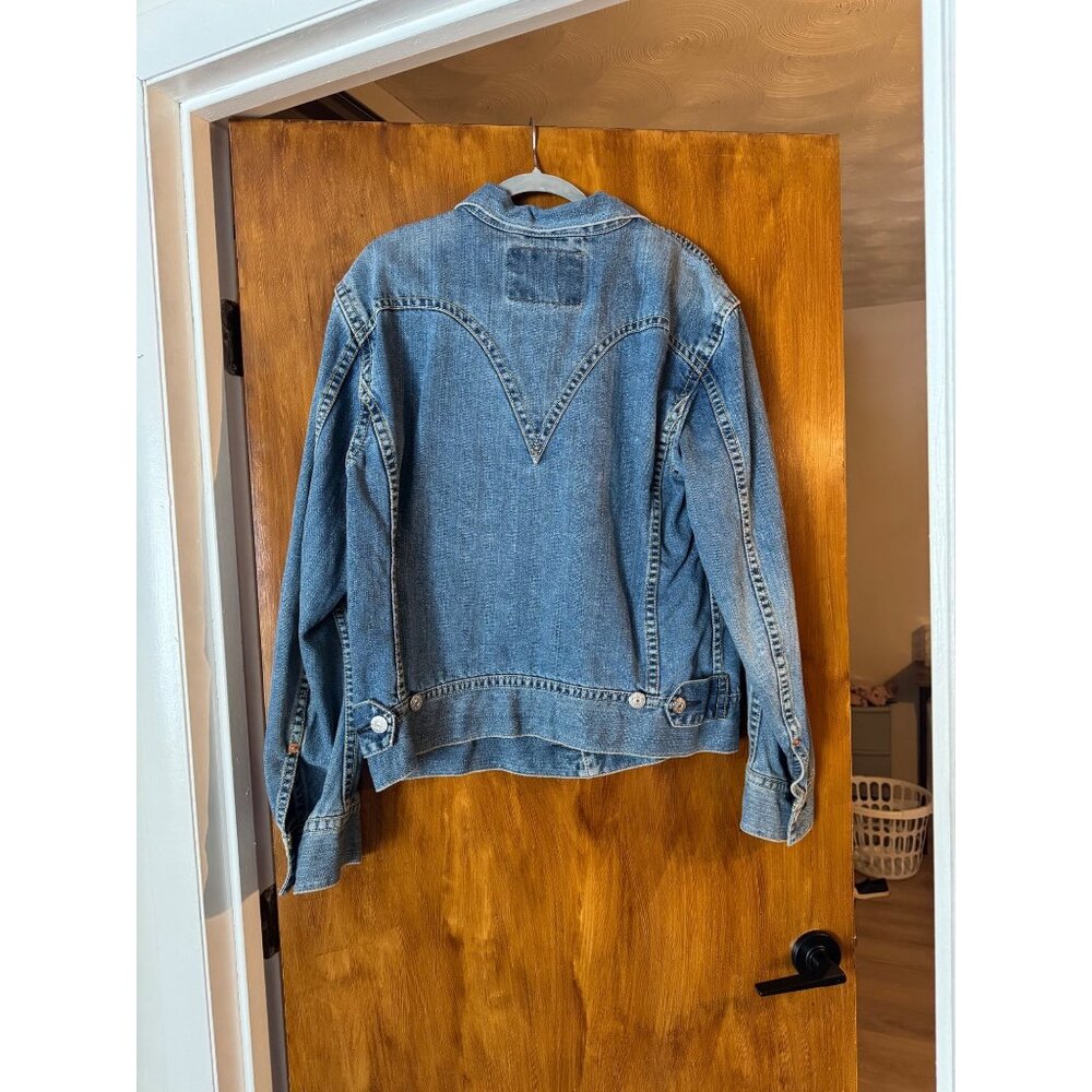 Levi's Type I Denim Trucker Jacket – Men’s Size Large – Iconic Cotton Denim Jack - Picture 4 of 4